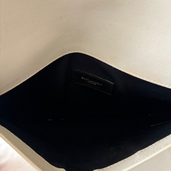 YSL SMALL ENVELOPE CLUTCH WITH A FLAP FEATURING THE CASSANDRE. - Picture 6 of 7